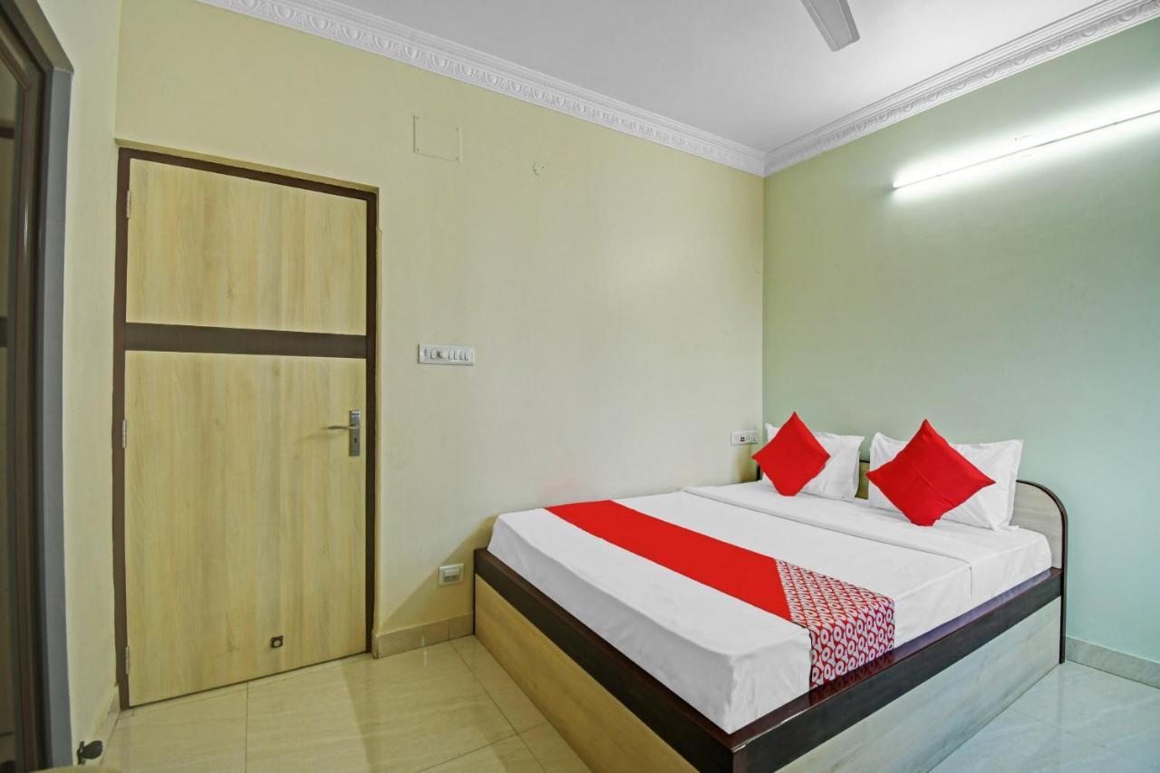Oyo Flagship 84655 S S Guest House Calcutta Eksteriør billede